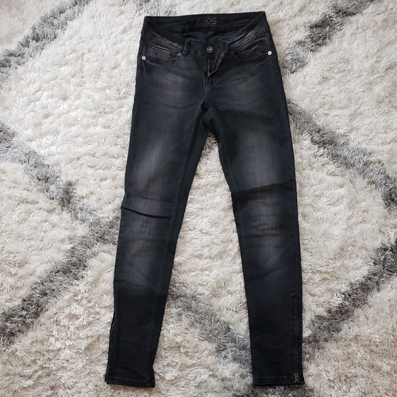 Zara Black Skinny Pants